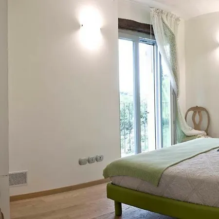 فندق مبيت وإفطار Carossi Castagnole delle Lanze